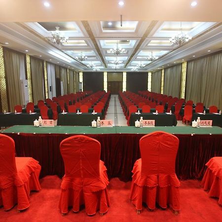 Milky Way Hotel Cáp Nhĩ Tân Ngoại thất bức ảnh