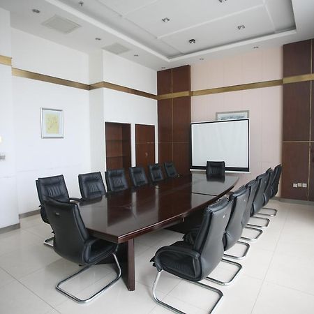 Milky Way Hotel Cáp Nhĩ Tân Ngoại thất bức ảnh