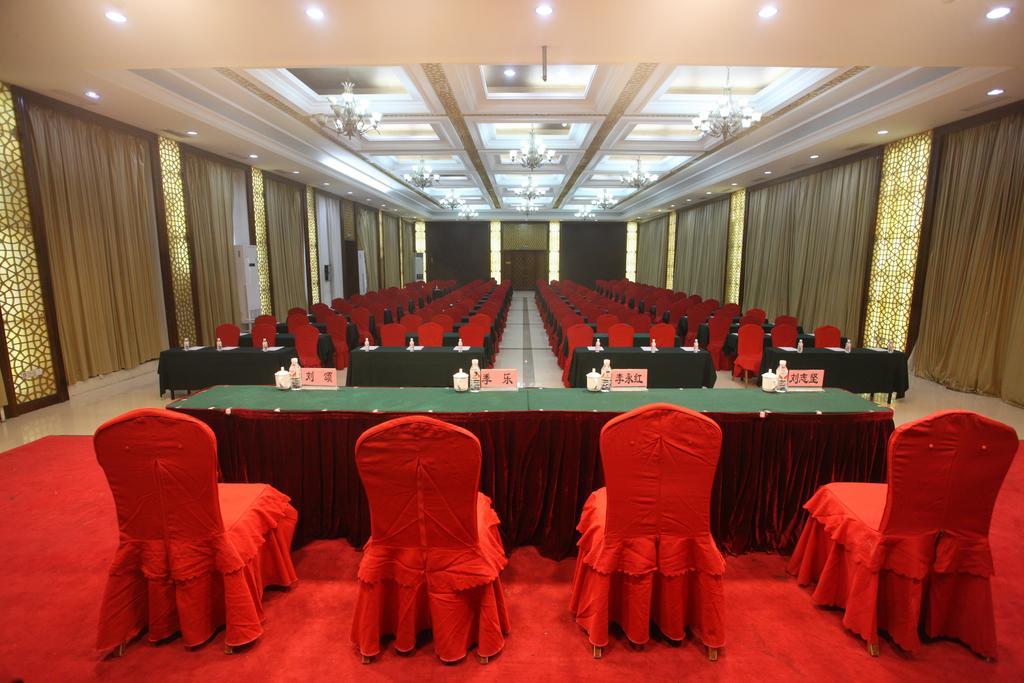 Milky Way Hotel Cáp Nhĩ Tân Ngoại thất bức ảnh