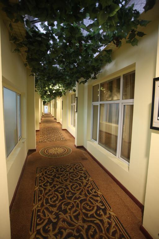 Milky Way Hotel Cáp Nhĩ Tân Ngoại thất bức ảnh