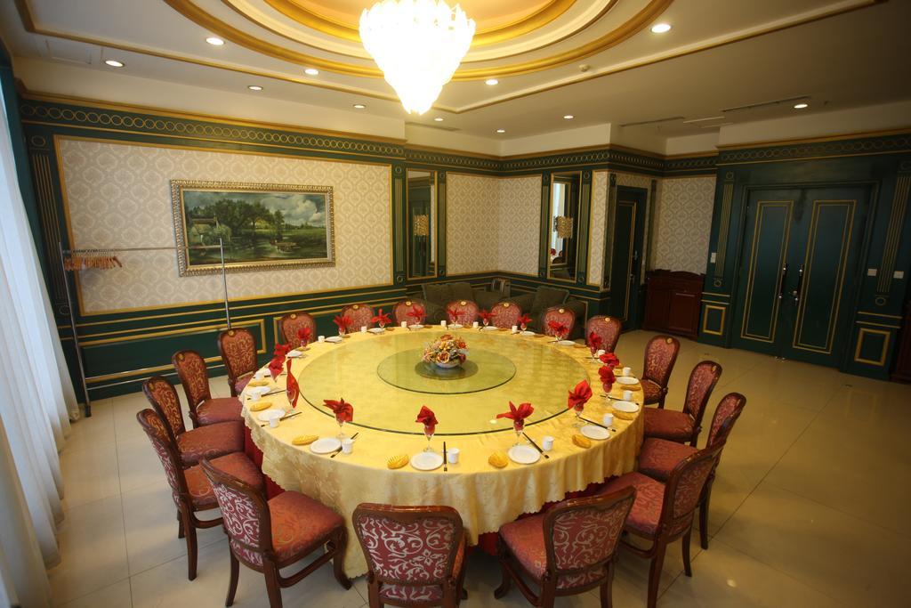 Milky Way Hotel Cáp Nhĩ Tân Ngoại thất bức ảnh