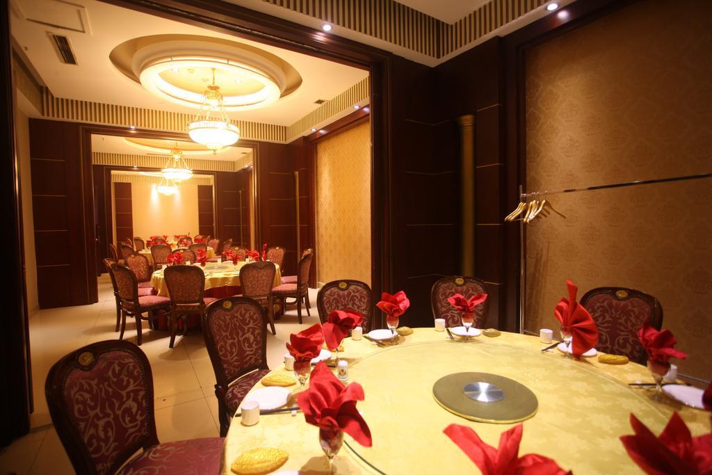 Milky Way Hotel Cáp Nhĩ Tân Ngoại thất bức ảnh