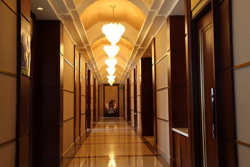 Milky Way Hotel Cáp Nhĩ Tân Ngoại thất bức ảnh